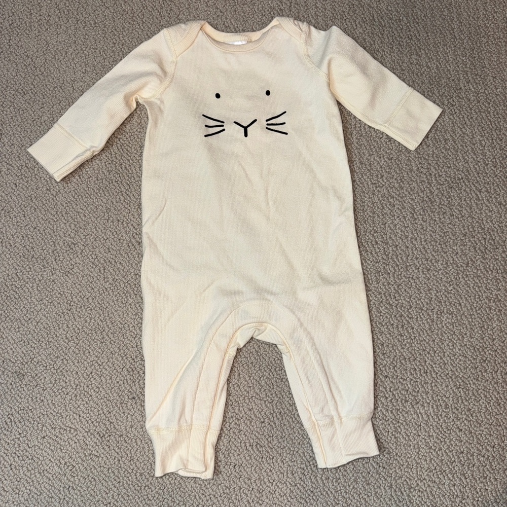 Hanna Anderson Organic Cotton bunny onesie 6-12 months
